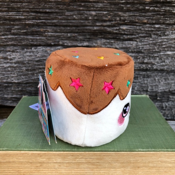 Squeezamals Peta Marshmallow Series 2 Desserts stuffed plush toy scented ©️2019 - Picture 5 of 13